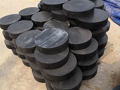 建水县板式橡胶支座由若干层橡胶片与薄钢板经加压硫化
